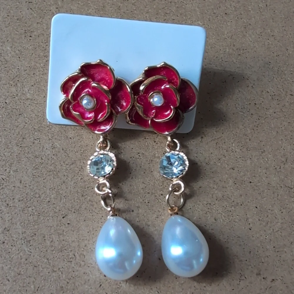 Elegant Red Floral Pearl Drop Earrings
